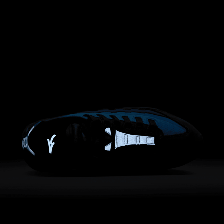 Nike Air Max 95 Stash (2025) Angle 6