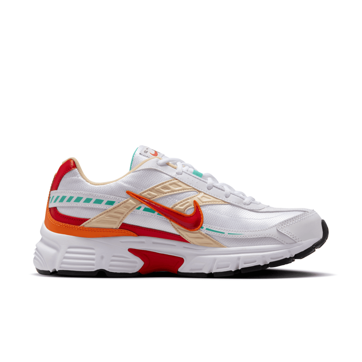 Nike Initiator Angle 1