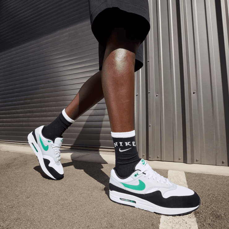 ☆送料無料☆ NIKE AIR MAX 1 STADIUM GREEN ☆ Nike Air Max 1 Stadium Green - FN6952-100 Raffles & Where to Buy
