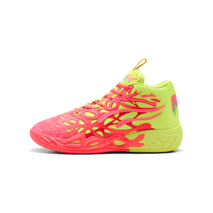 Puma MB.04 Love Angle 1