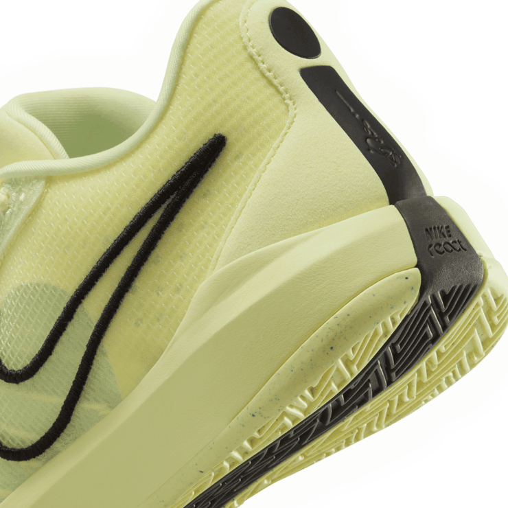 Nike Sabrina 1 Exclamat!on Luminous Green Angle 5