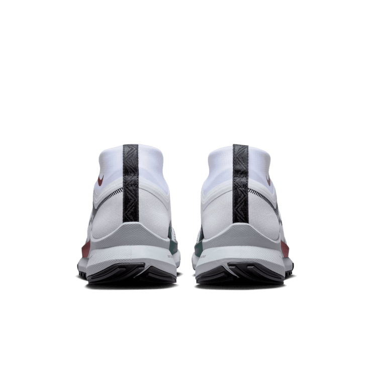 Nike Pegasus Trail 4 GORE-TEX Waterproof Trail Angle 3