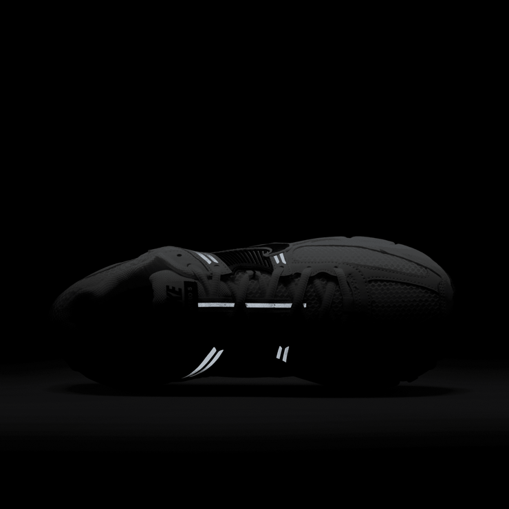 Nike Air Zoom Vomero 5 White Black Angle 7