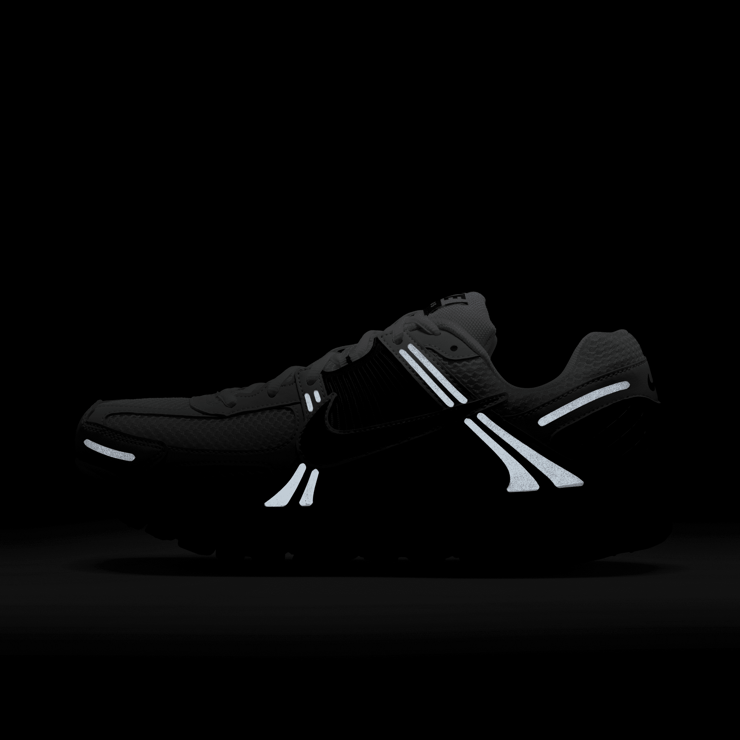 Nike Air Zoom Vomero 5 White Black Angle 8