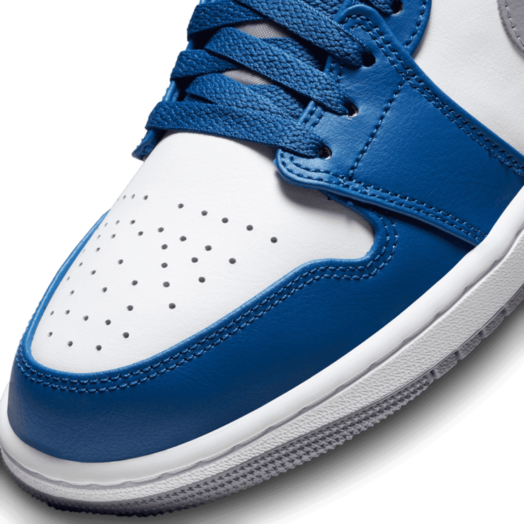 Air Jordan 1 Low True Blue Angle 4