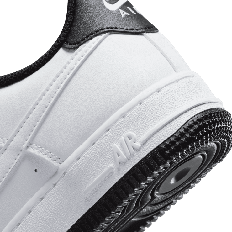 Nike Air Force 1 '07 ESS 'White Black' (GS) Angle 5
