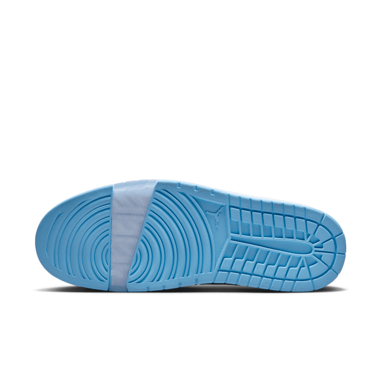 Air Jordan Nu Retro 1 Low Patent UNC Angle 0