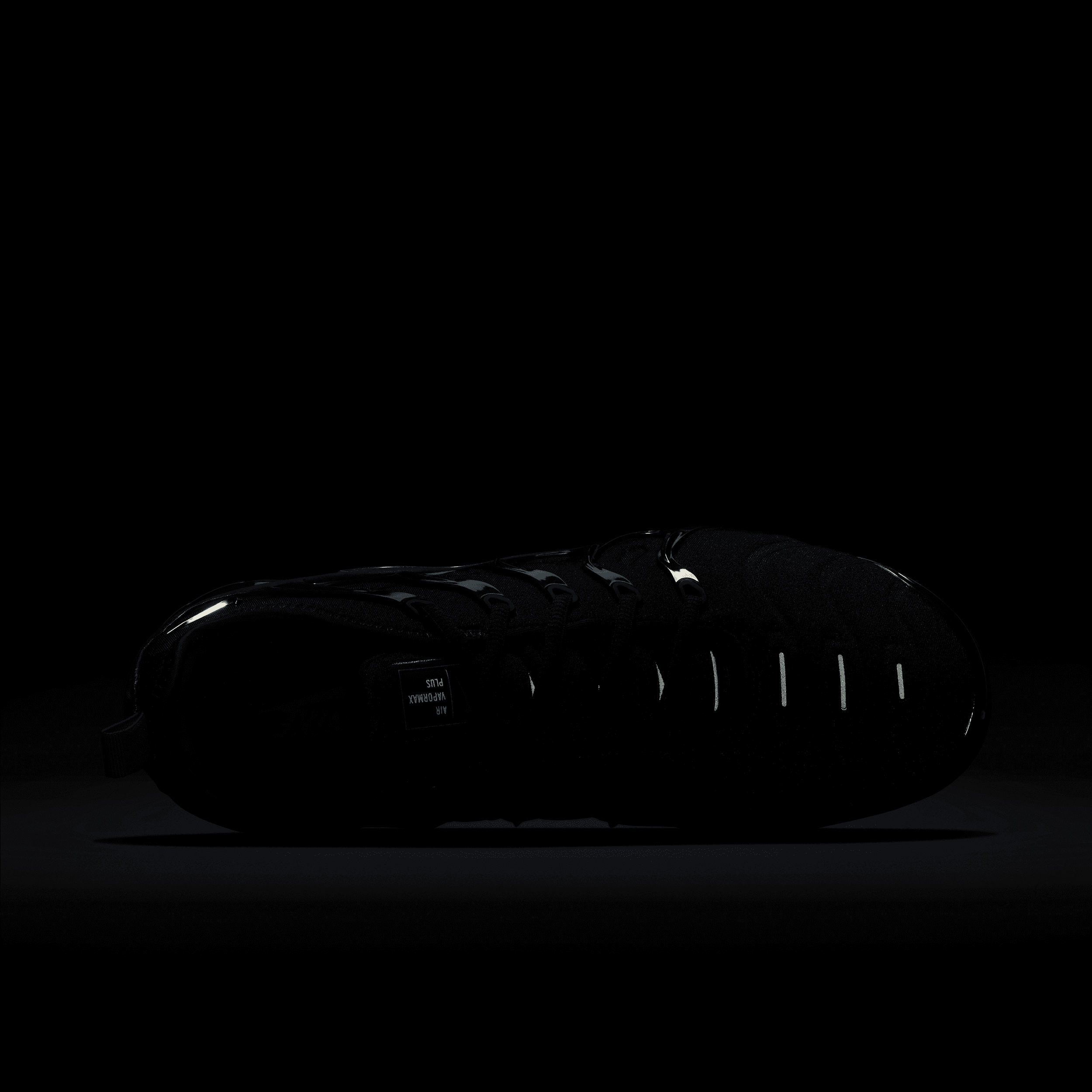 midnight navy vapormax plus release date