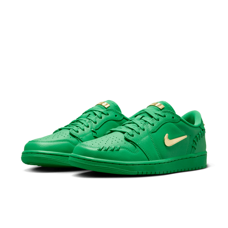 Air Jordan 1 Low Method of Make Lucky Green (W) Angle 2