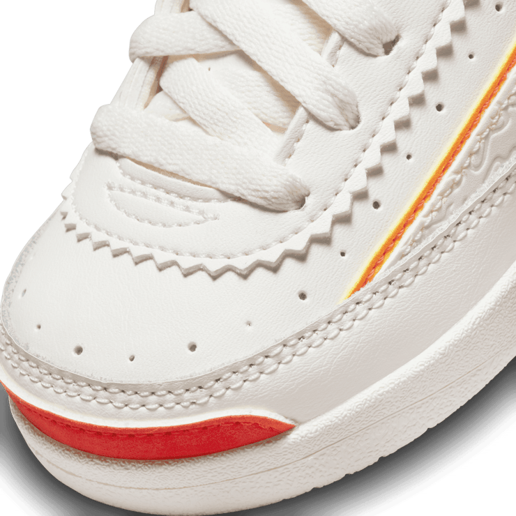 Maison Château Rouge x Air Jordan 2 'United Youth International' (TD) Angle 4