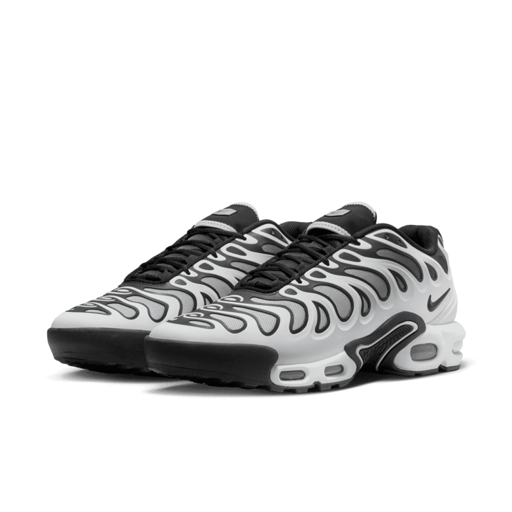 Nike Air Max Plus Drift Metallic Silver Angle 2