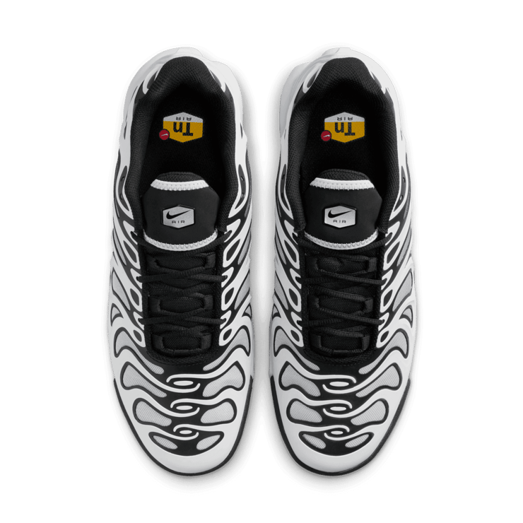 Nike Air Max Plus Drift Metallic Silver Angle 1