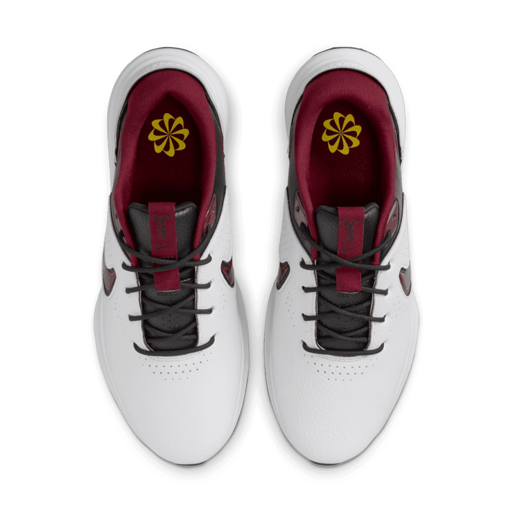 Nike Victory Pro 3 Golf Angle 1