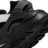 Nike Air Huarache Reverse Panda Angle 5