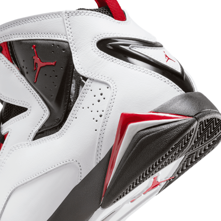Jordan True Flight Angle 6