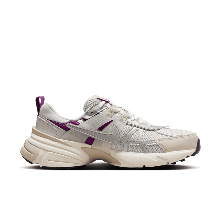 Nike V2K Run Premium Angle 2