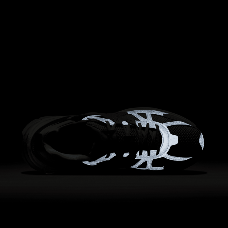 Nike V2K Run Premium Angle 8