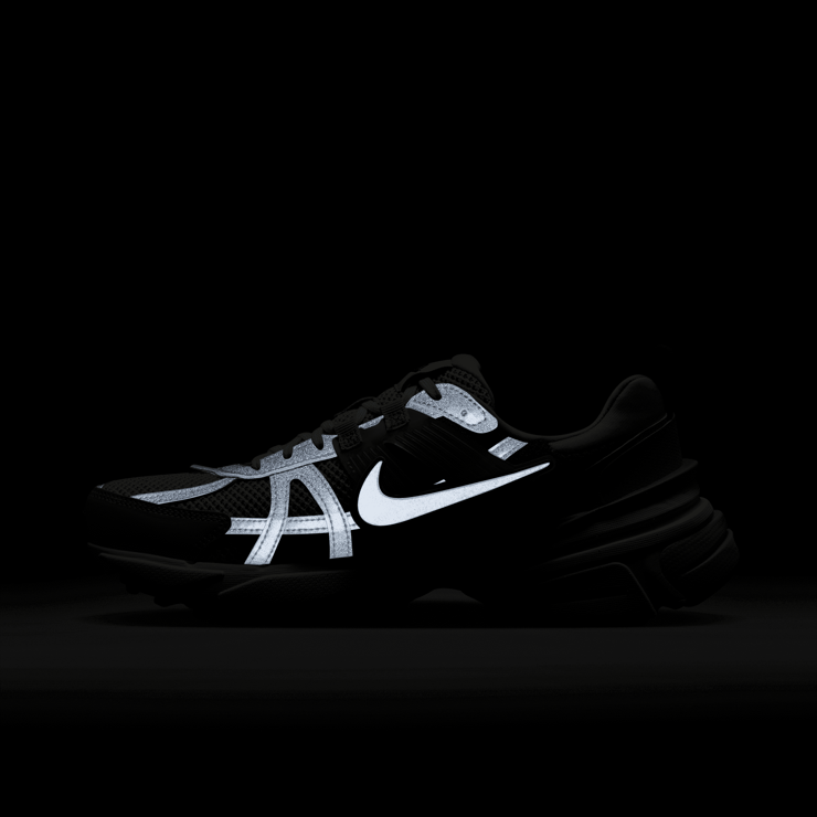 Nike V2K Run Premium Angle 9