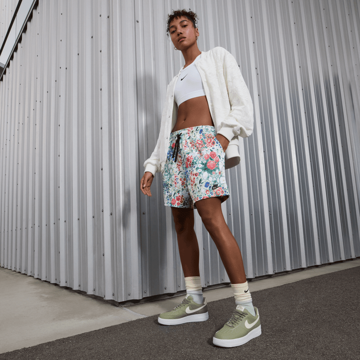 Nike Air Force 1 '07 Angle 0