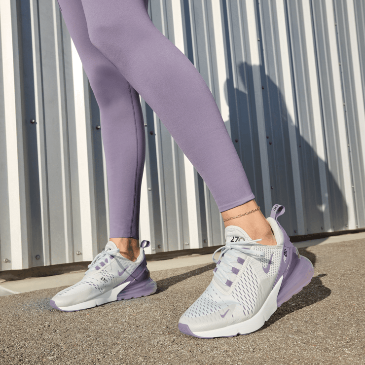 Nike Air Max 270 Angle 6