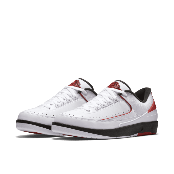 Air Jordan 2 Retro Low Chicago (2016) Angle 2