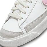 Nike Blazer Mid '77 'White Pink Foam' (GS) Angle 4