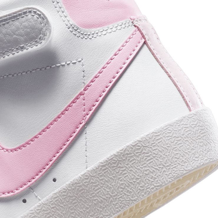 Nike Blazer Mid '77 'White Pink Foam' (PS) Angle 6