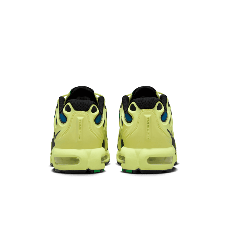 Nike Air Max Plus Drift Light Lemon Twist Stadium Green Angle 3