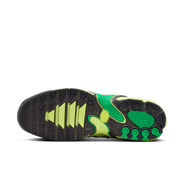 Nike Air Max Plus Drift Light Lemon Twist Stadium Green Angle 0