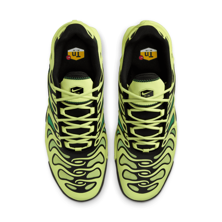 Nike Air Max Plus Drift Light Lemon Twist Stadium Green Angle 1