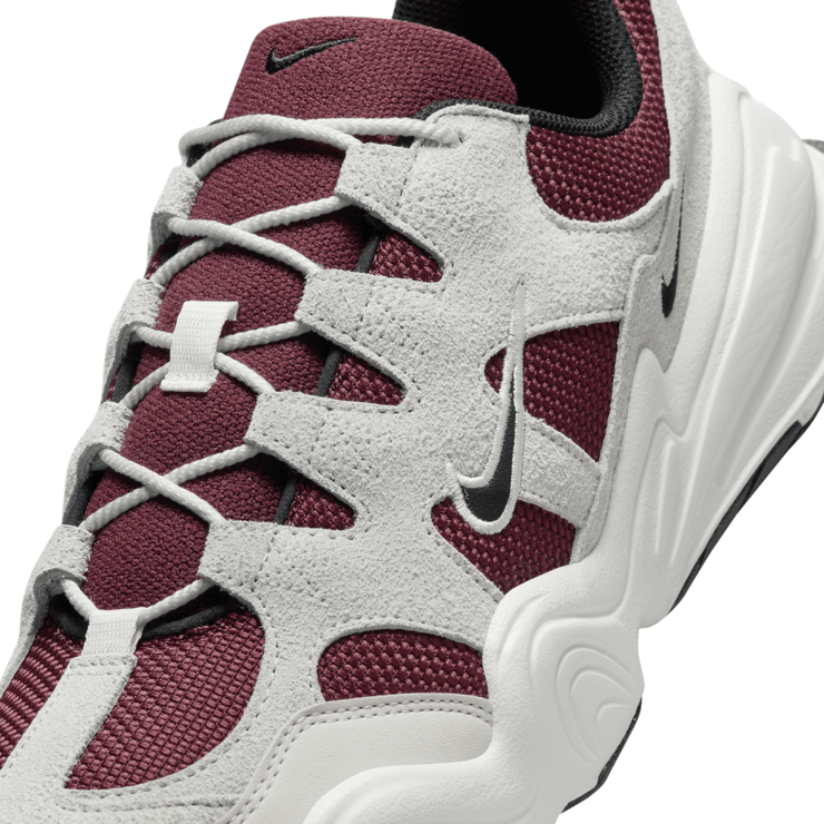 Nike Tech Hera Angle 5