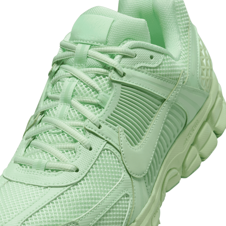 Nike Zoom Vomero 5 Vapor Green Angle 4