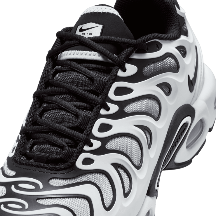 Nike Air Max Plus Drift White Black (W) Angle 5