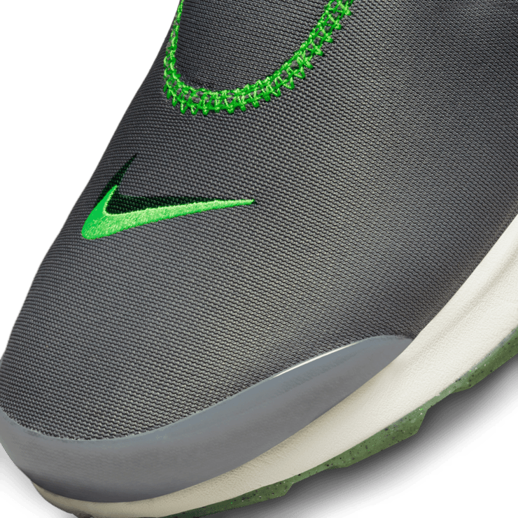 Nike Air Presto Smoke Grey Scream Green Angle 4