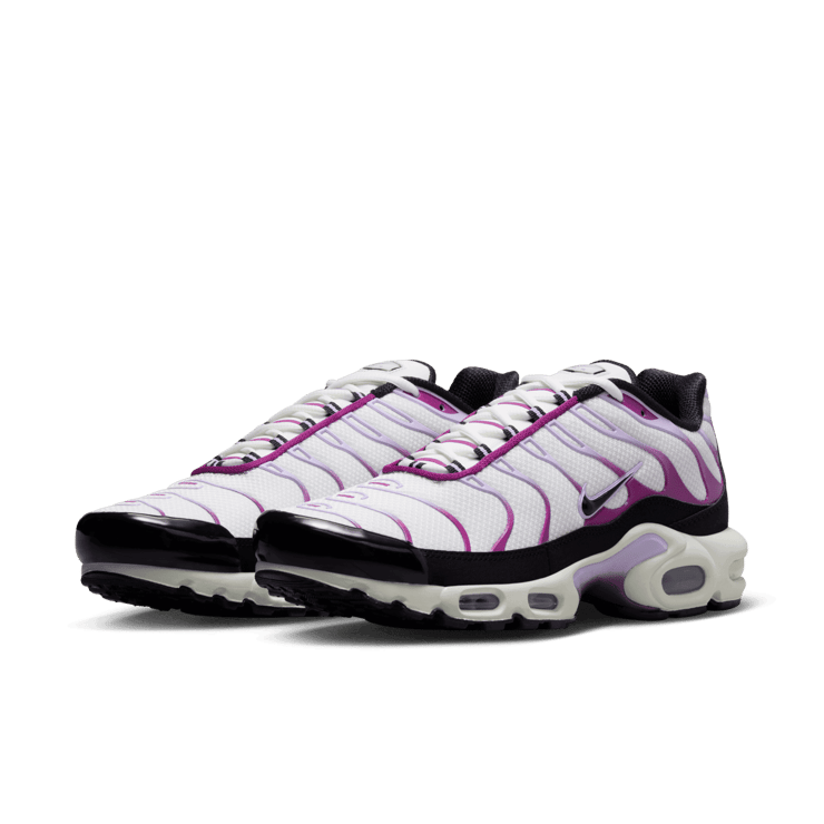 Nike Air Max Plus Lilac Bloom Angle 2