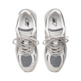 New Balance 991v2 Nimbus Cloud Angle 1
