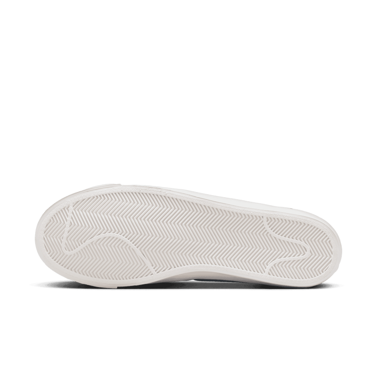 Nike SB Zoom Blazer Low Pro GT SB 'University Blue Bicoastal' Angle 0