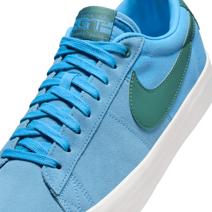Nike SB Zoom Blazer Low Pro GT SB 'University Blue Bicoastal' Angle 4