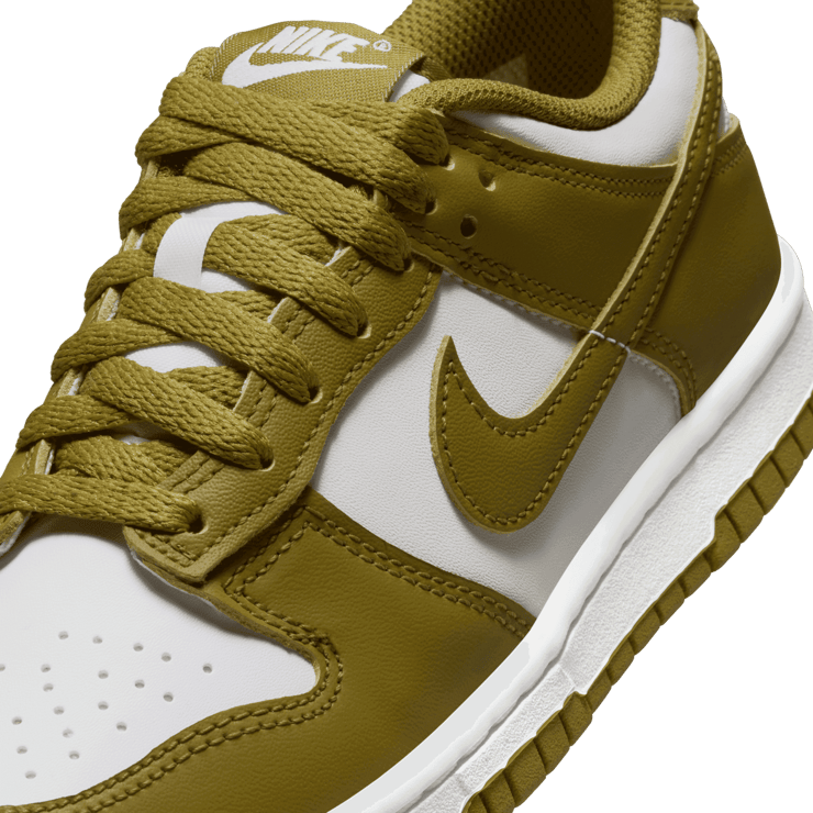 Nike Dunk Low Pacific Moss (GS) Angle 4