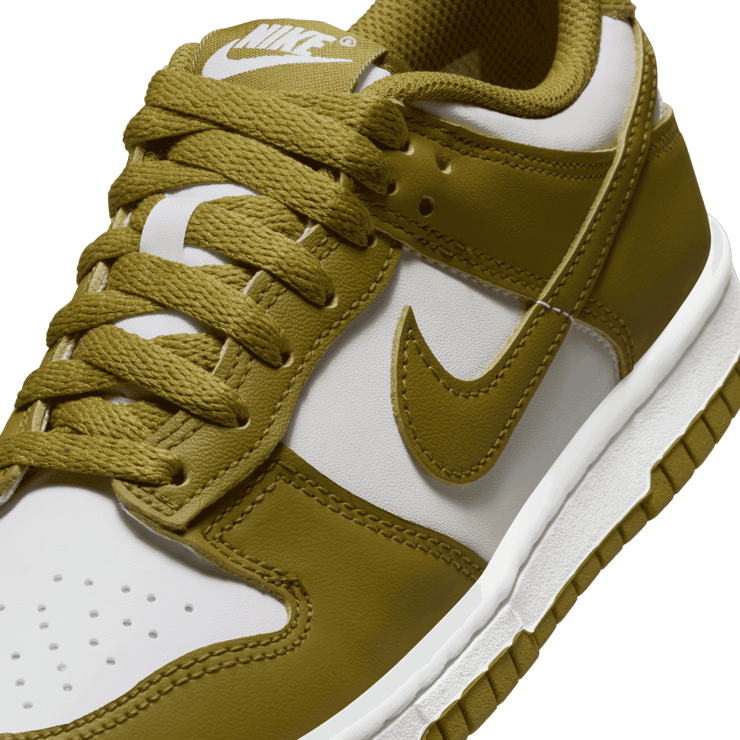 Nike Dunk Low Pacific Moss (GS) Angle 4