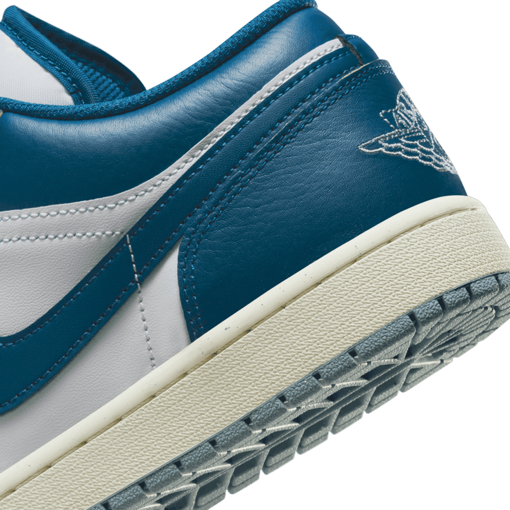 Air Jordan 1 Low SE Industrial Blue Angle 5