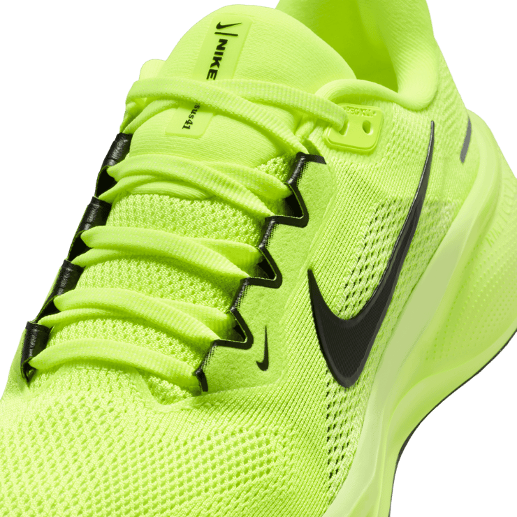 Nike Air Zoom Pegasus 41 Volt (W) Angle 4