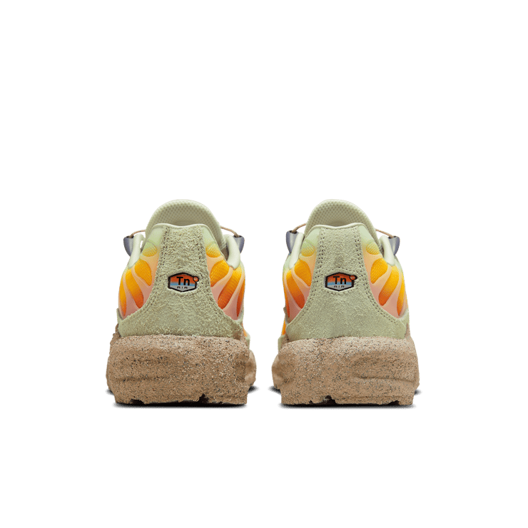 Nike Air Max Plus Beachy Sunset (W) Angle 3