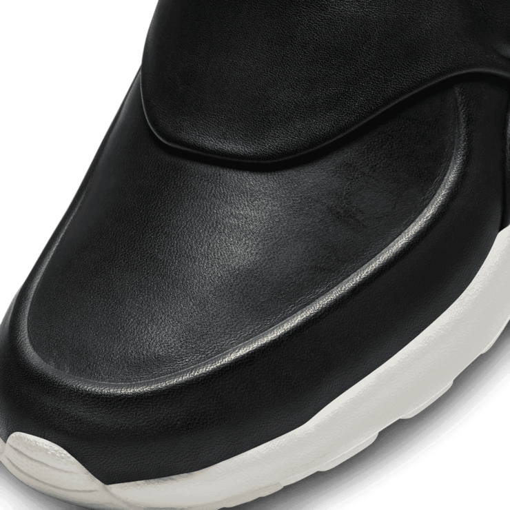 Nike Air Max Thea Mid 'Black Sail' (W) Angle 3