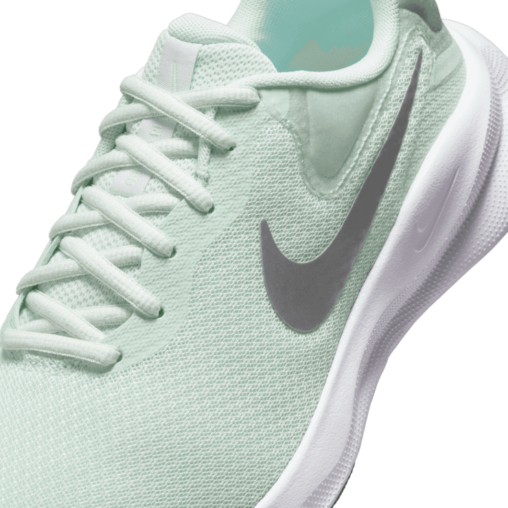 Nike Revolution 7 Road (Extra Wide) Angle 4