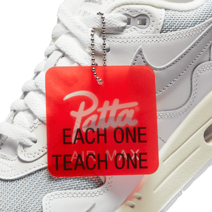 Nike Air Max 1 Patta Waves White Angle 8