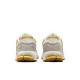 Nike Zoom Vomero 5 Bronzine Lightning (W) Angle 2