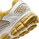 Nike Zoom Vomero 5 Bronzine Lightning (W) Angle 4