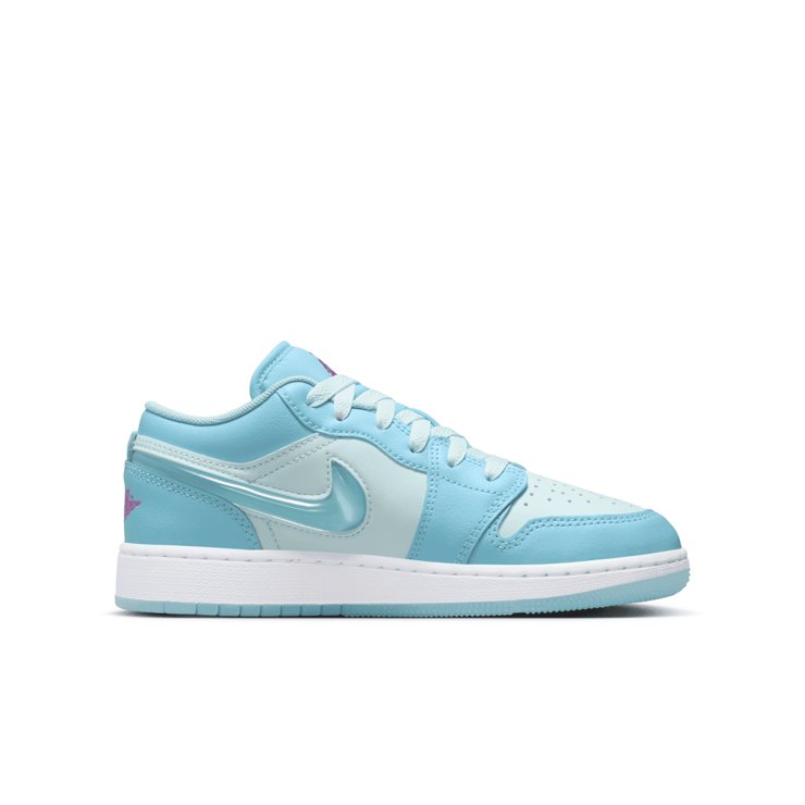 Air Jordan 1 Low SE 'Aquarius Blue' (GS) Angle 1