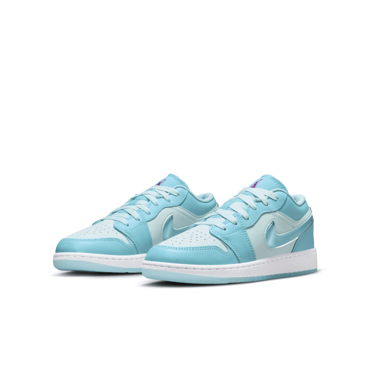Air Jordan 1 Low SE 'Aquarius Blue' (GS) Angle 3